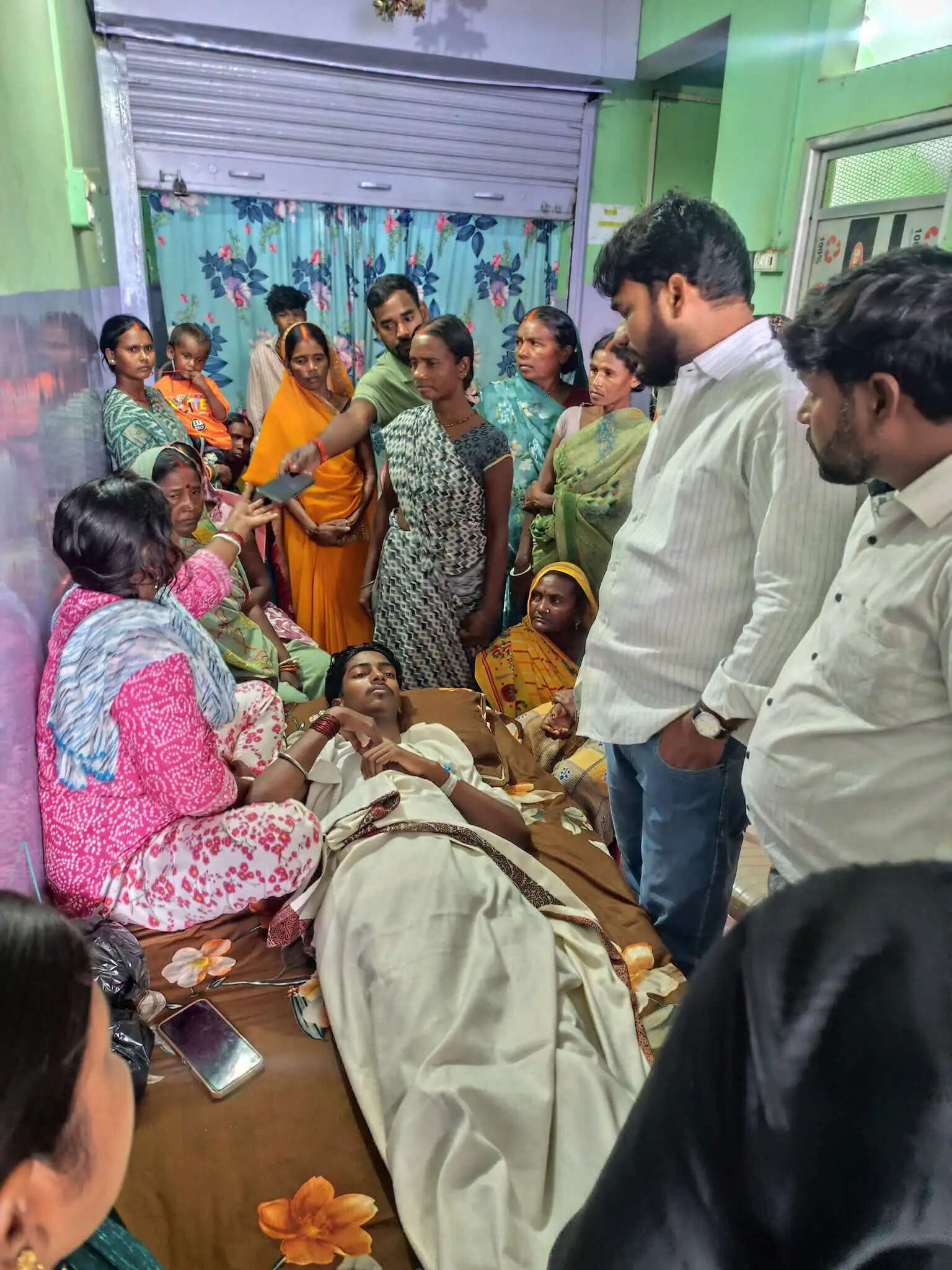 धारदार हथियार से हमला कर युवक को किया घायल, हालत गंभीर