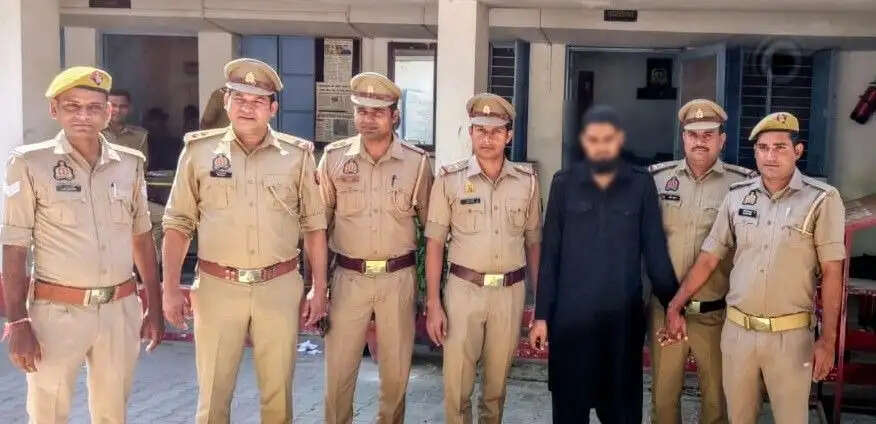 रेप और पॉक्सो एक्ट के मामले में 04 साल से फरार 25 हजार का इनामी इबादुर्रहमान मुम्बई से गिरफ्तार