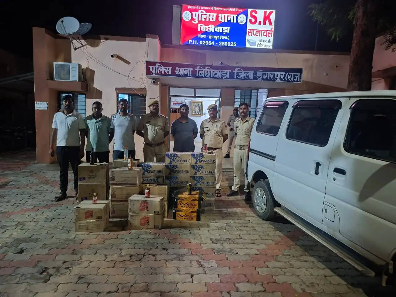 गुजरात ले जाई जा रही ढाई लाख की अवैध अंग्रेजी शराब जब्त
