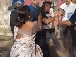 इंदौर-महू रूट&nbsp;पर&nbsp;आर्मी मेजर की कार ने&nbsp;5 वाहनों को मारी टक्कर, 4 घायल,&nbsp;गुस्साई भीड़ ने की पिटाई