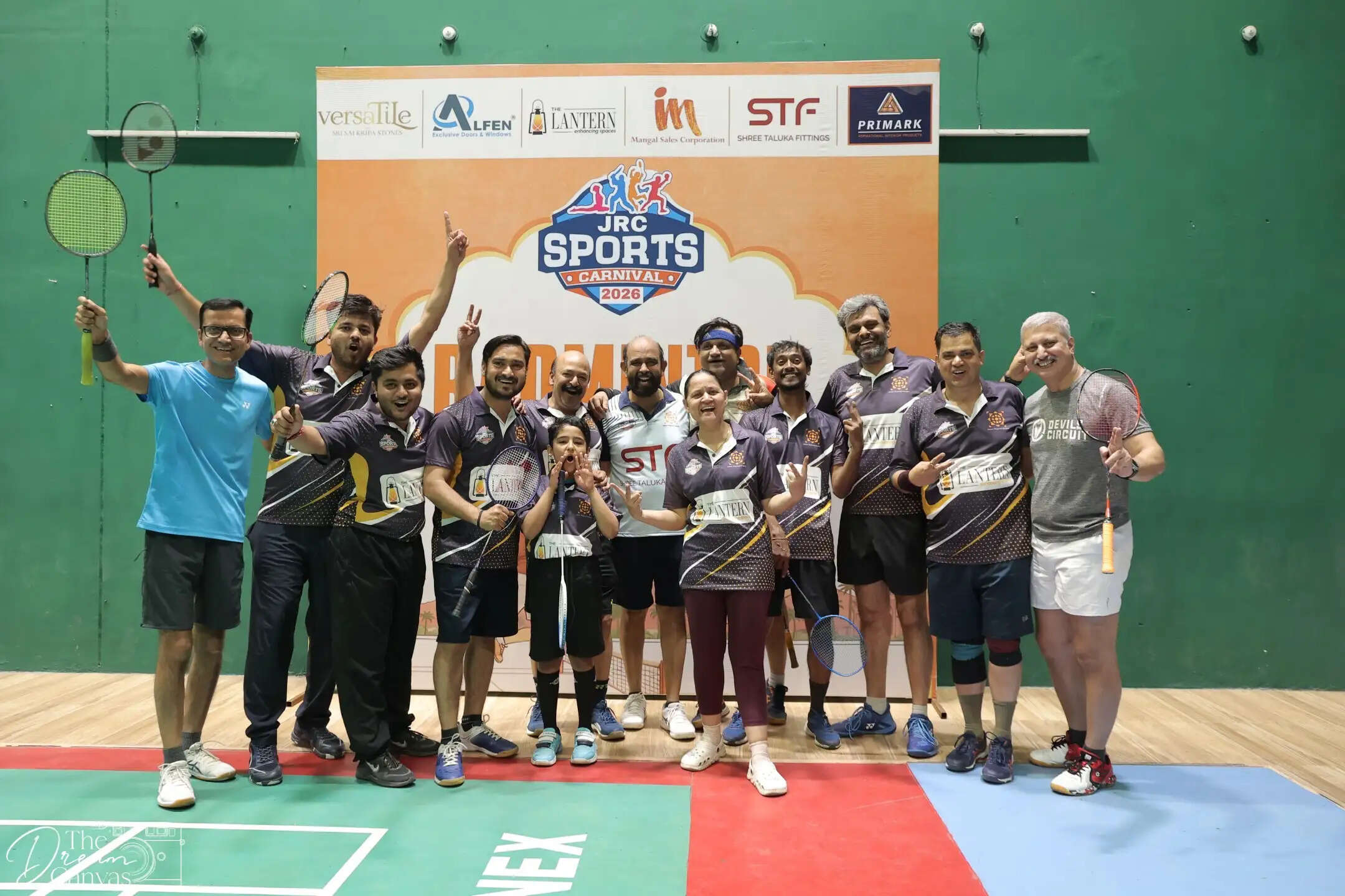 क्रिकेट-बैडमिंटन में रोमांचक मुकाबले में खिलाड़ियों ने दिखाया दम