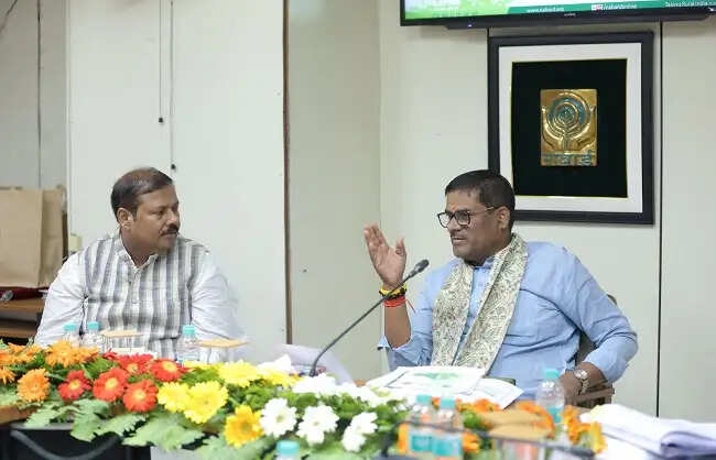 सहकारिता मंत्री ने नाबार्ड के बिहार क्षेत्रीय कार्यालय का किया दौरा