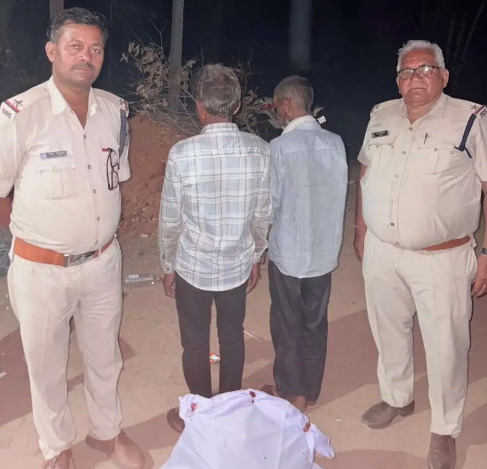 अनूपपुर: आठ किलो गांजे के साथ दो तस्कर गिरफ्तार, स्थानीय बाजार में खपाने की तैयारी में थे