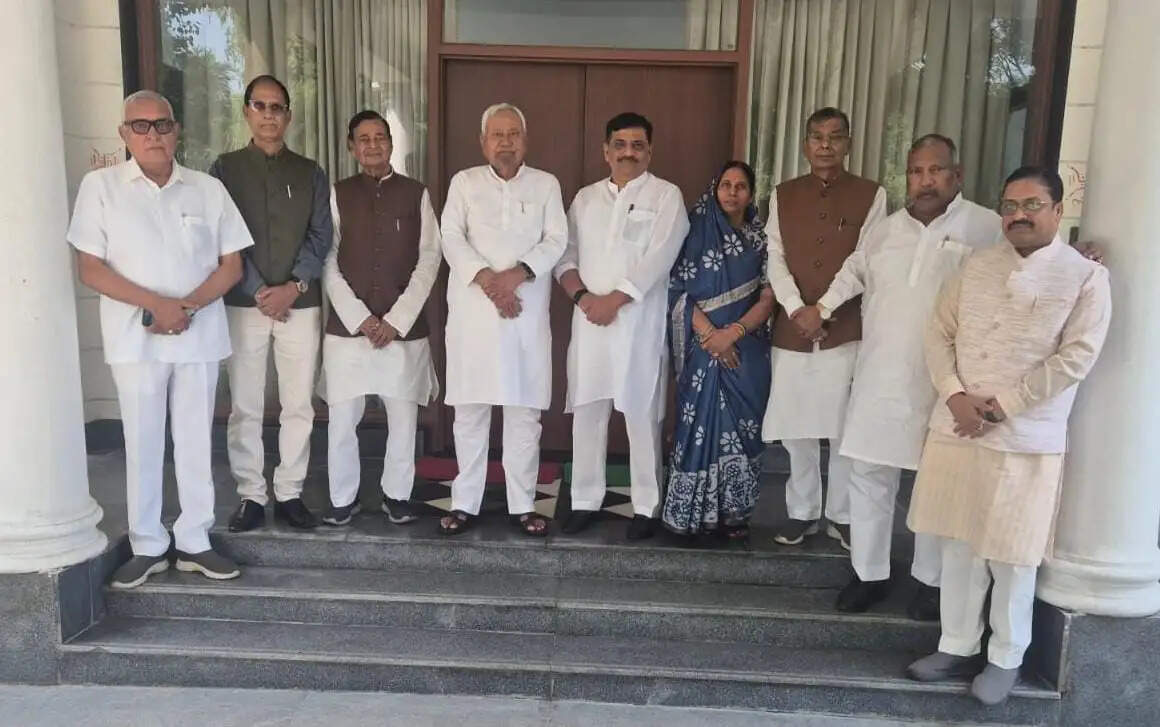 दिल्ली में जदयू सांसदों ने नीतीश कुमार से की मुलाकात,जनहित एवं विकास कार्यों पर हुई विस्तृत चर्चा