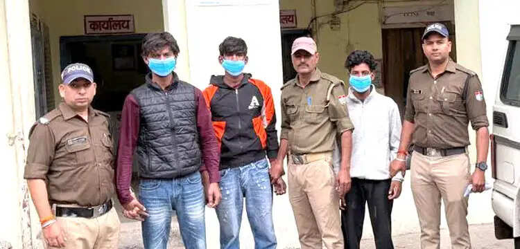 सोशल मीडिया पर कमेंटबाजी को लेकर भिड़े युवक, तमंचे से फायरिंग