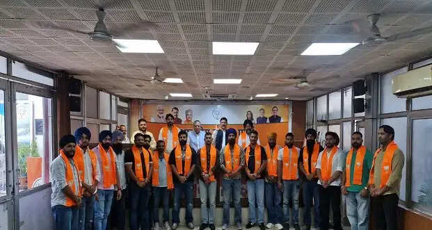 कांग्रेस छोड़कर कई नेता भाजपा में शामिल हुए