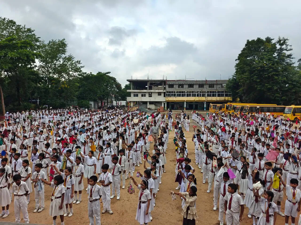 वन महोत्सव सप्ताह पर चला&nbsp;प्लास्टिक मुक्त अभियान