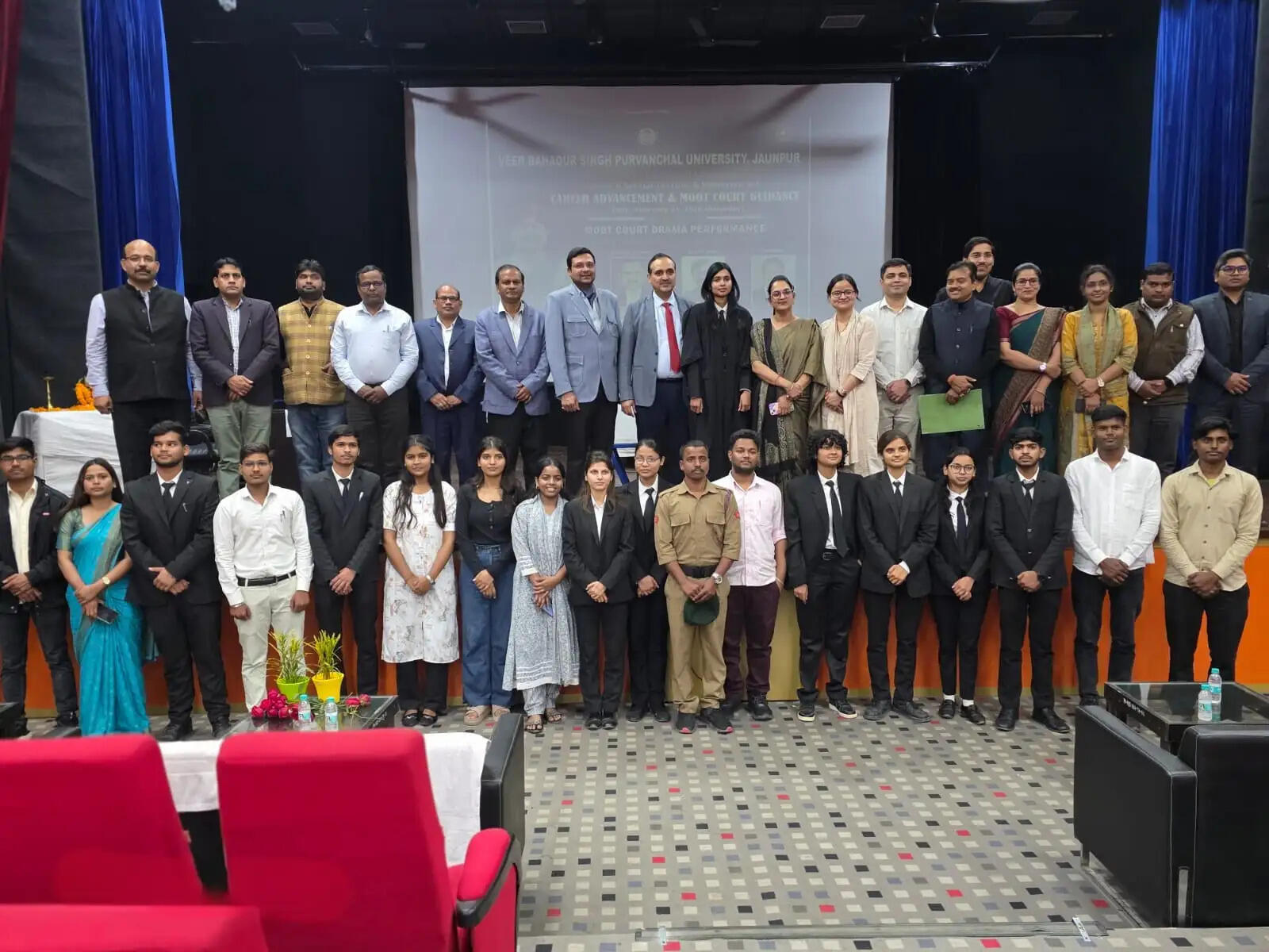 आभासी न्यायालय से निखरता है व्यक्तित्व और विधिक कौशल : कुलपति