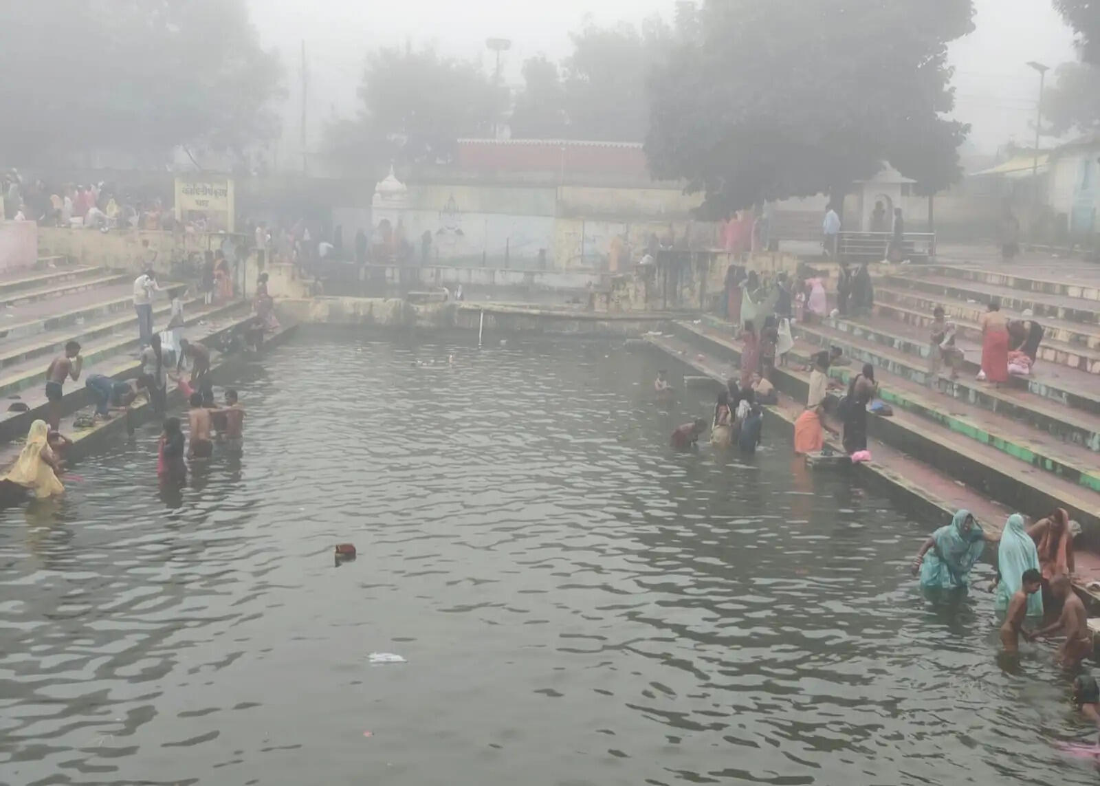 हरतालिका तीज पर अमरकंटक में उमड़ी श्रद्धालुओं की भीड़, नर्मदा समेत नदियों में किया मौनी स्नान