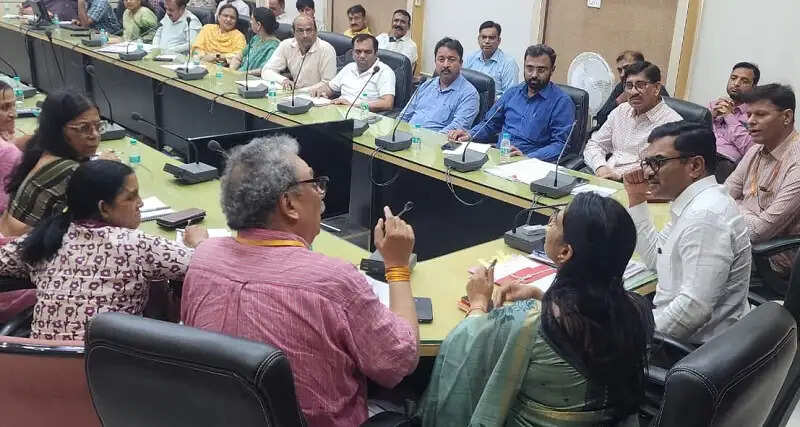 राष्ट्रीय रक्षा अकादमी और नौसेना अकादमी परीक्षा के साथ संयुक्त सेवा परीक्षा 12 अप्रैल को