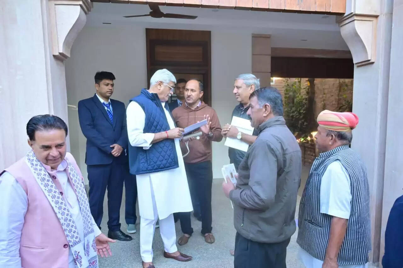 केंद्रीय मंत्री ने आमजन की सुनी समस्याएं