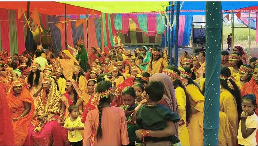 परवाहा के घीवहा में राजेश्वर महादेव की हुई स्थापना, भक्तिमय हुआ वातावरण