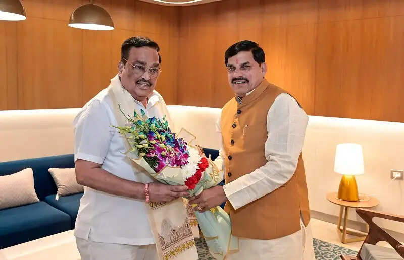 मप्र के मुख्यमंत्री ने केंद्रीय जल शक्ति मंत्री पाटिल से की मुलाकात, सिंहस्थ के सफल आयोजन के लिए मांगा सहयोग