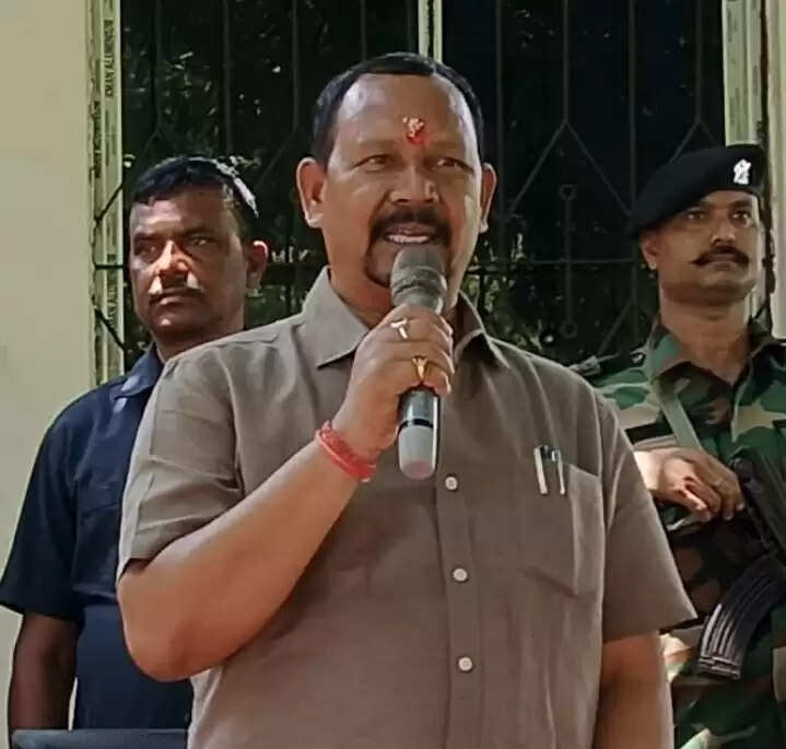 भूमि विवादों के समाधान को लेकर सोशल मीडिया से शिकायत भेजें लोग : मंत्री