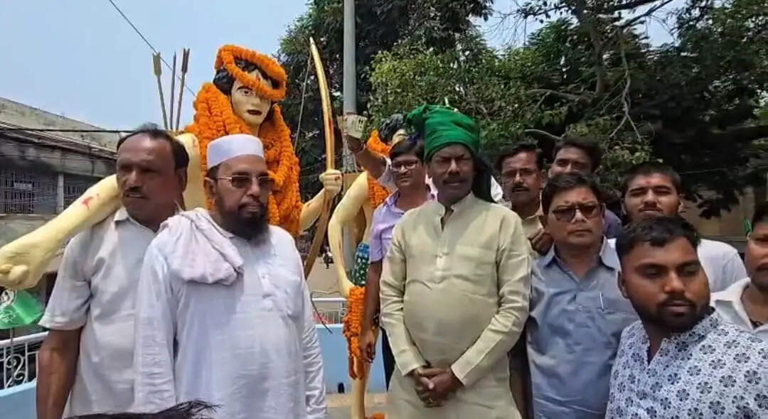 हूल दिवस पर वीर सिदो कान्हू को पक्ष-विपक्ष ने दी श्रद्धांजलि