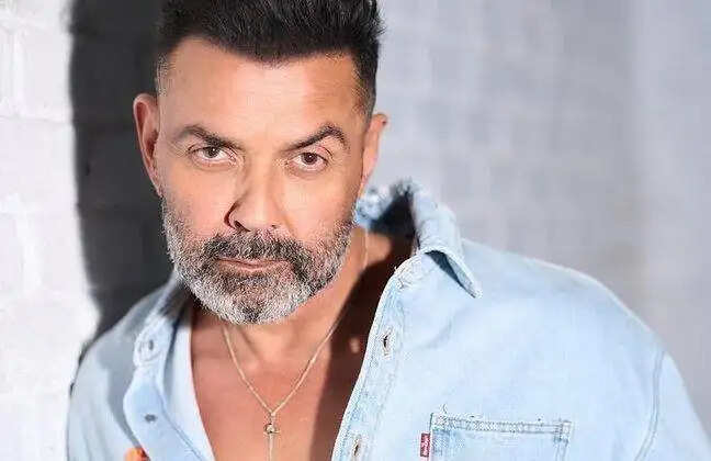 फिल्म 'बंदर' में बिल्कुल नए और इंटेंस अवतार में नजर जायेंगे बॉबी देओल