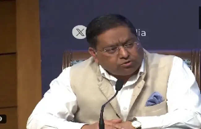 सरकार ने दिया भरोसा- देश में पेट्रोल, डीजल, एलपीजी और पीएनजी की पर्याप्त उपलब्धता