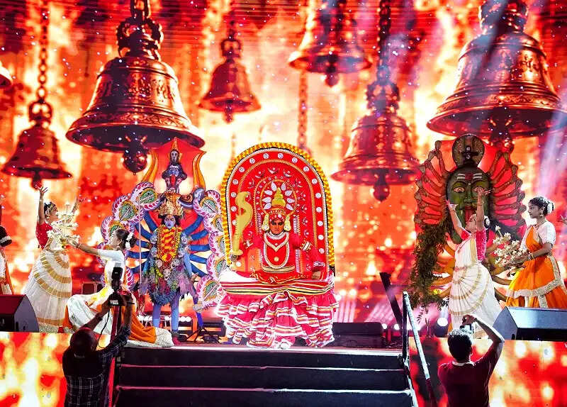 हमारी सांस्कृतिक कलाएं और परंपराएं जीवन में भर देती हैं उत्साह : मुख्यमंत्री डॉ. यादव