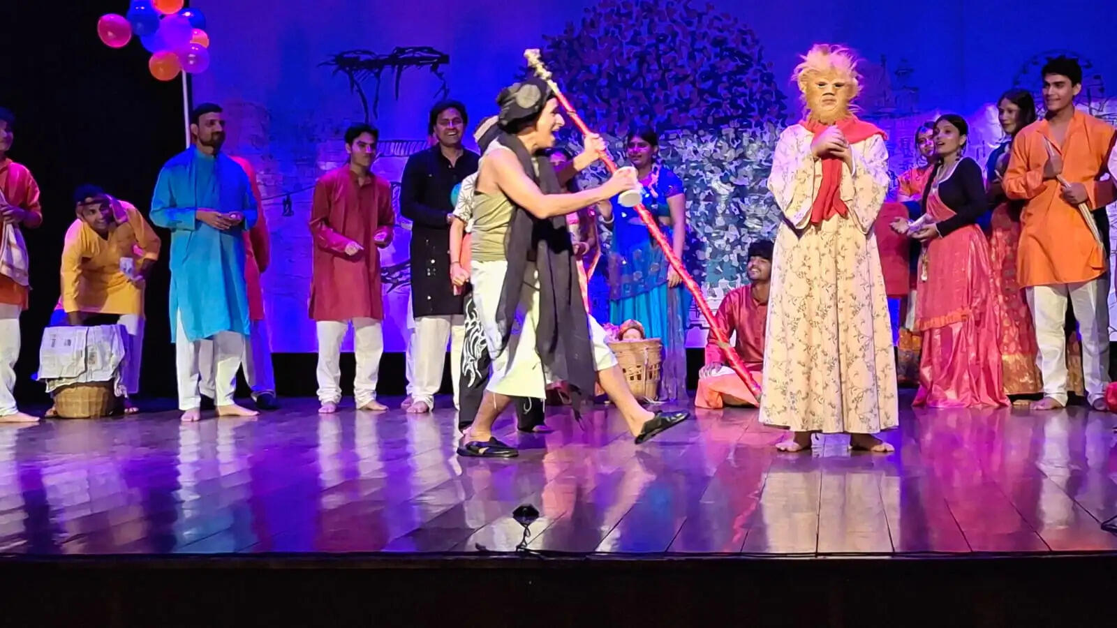 वरिष्ठ रंगकर्मी अविनंदा, मुकेश व गजेन्द्र&nbsp;को&nbsp;रंगायन सम्मान