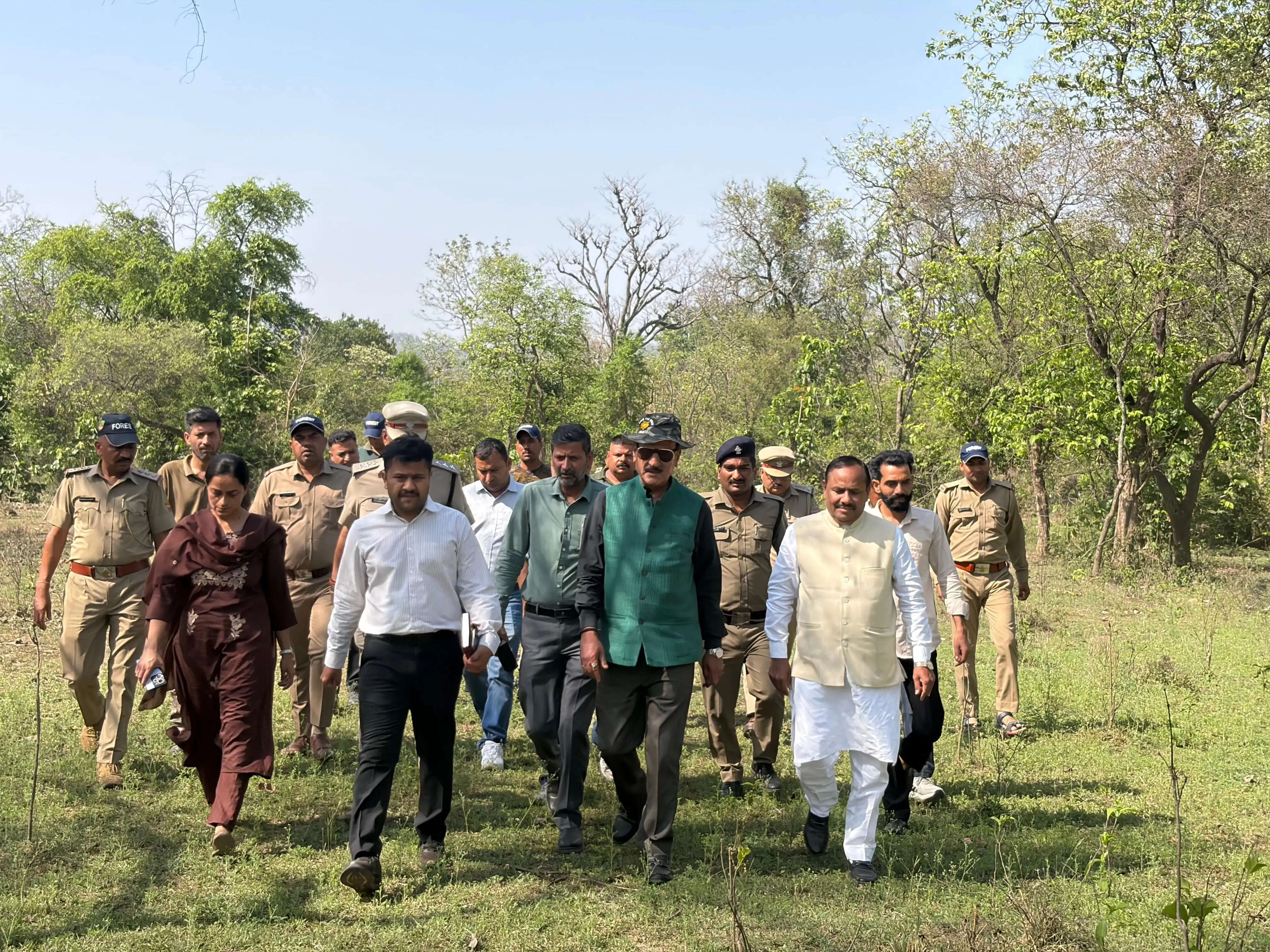 हरिद्वार में बाघ-बाघिन का शव मिलने के बाद वन मंत्री ने किया श्यामपुर रेंज का निरीक्षण