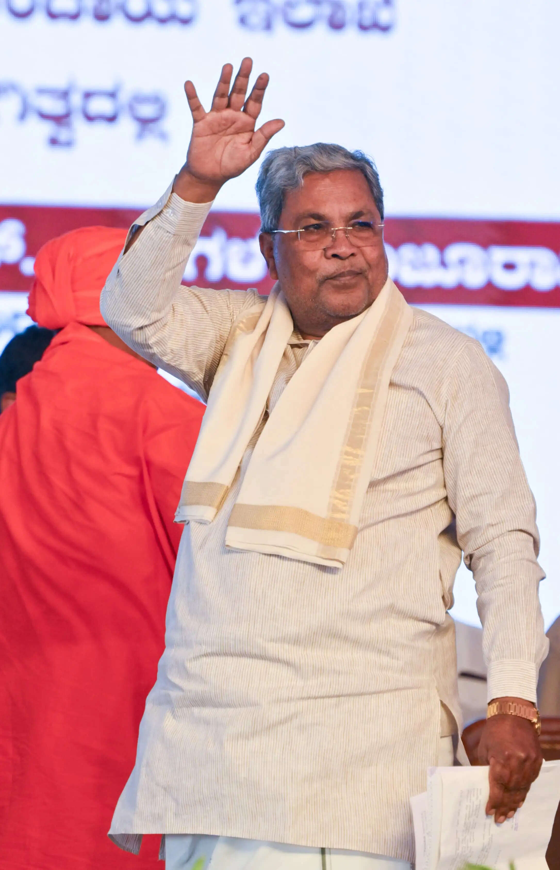 सिद्धारमैया ने कल मंत्रिमंडल सहयोगियों काे नाश्ते पर बुलाया, नेतृत्व परिवर्तन की अटकलें फिर तेज