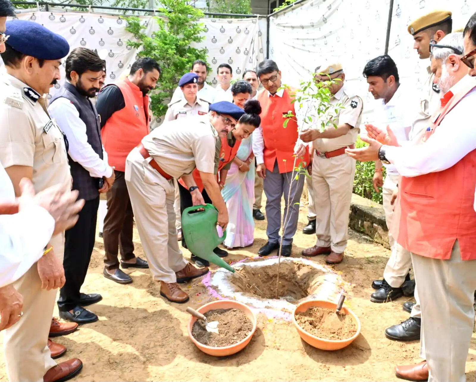 गृह रक्षा प्रशिक्षण केंद्र में ‘हरियालो राजस्थान’ के तहत हुआ पौधारोपण