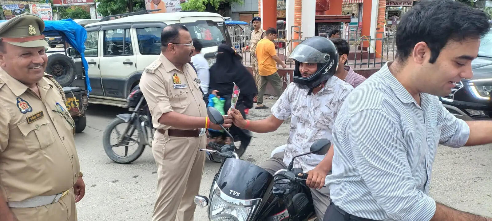 सड़क सुरक्षा पर विशेष अभियान के तहत पुलिस ने किया 53 वाहन सीज, 437 वाहनाें का कटा चालान