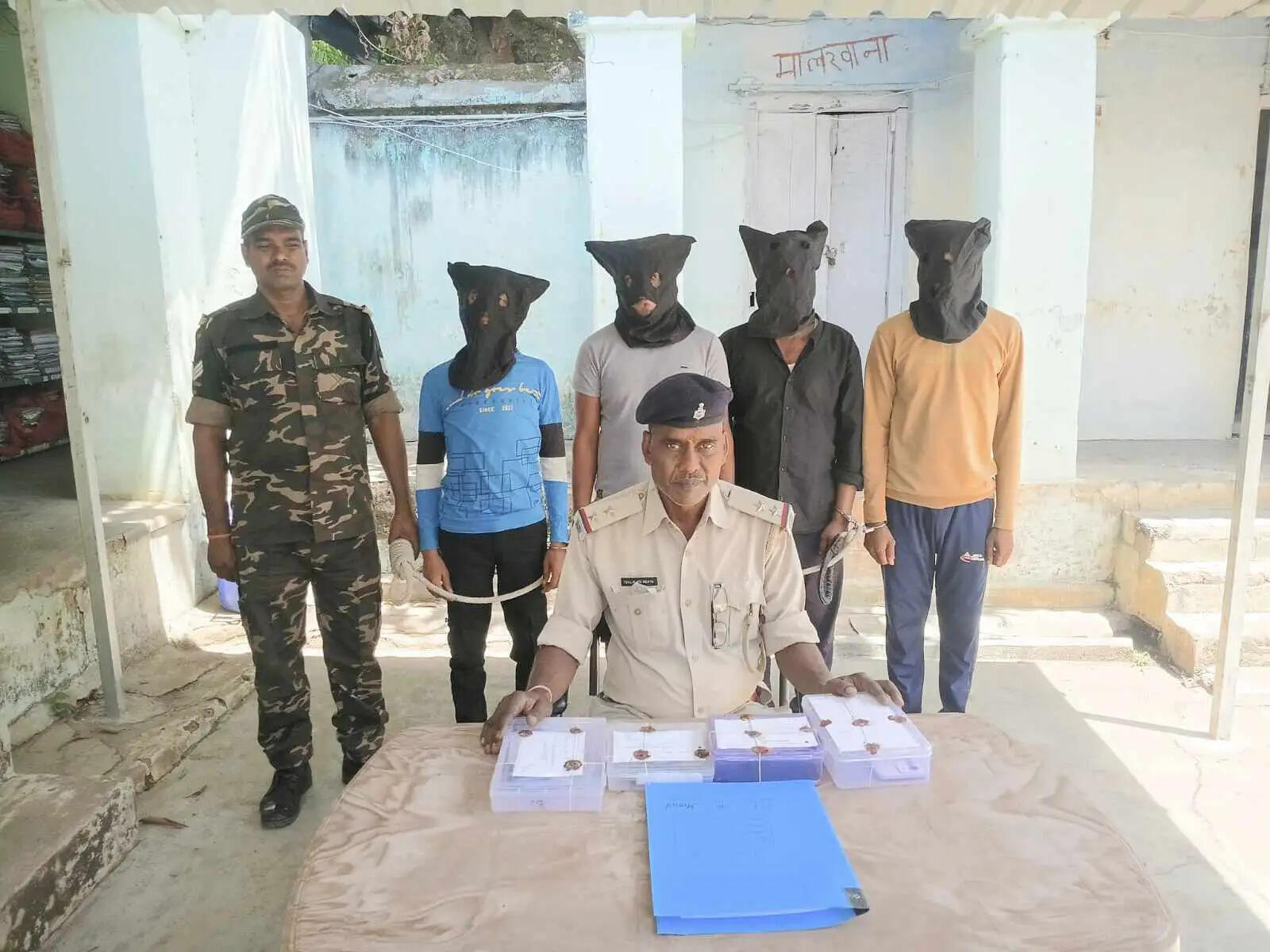 साइबर ठगी गिरोह के चार आरोपित गिरफ्तार