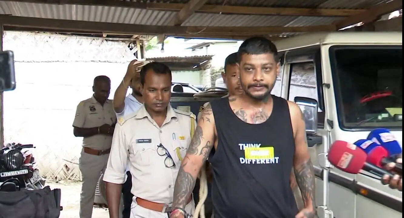 पुलिस एनकाउंटर मारा गया पत्नी की हत्या का आरोपित पति