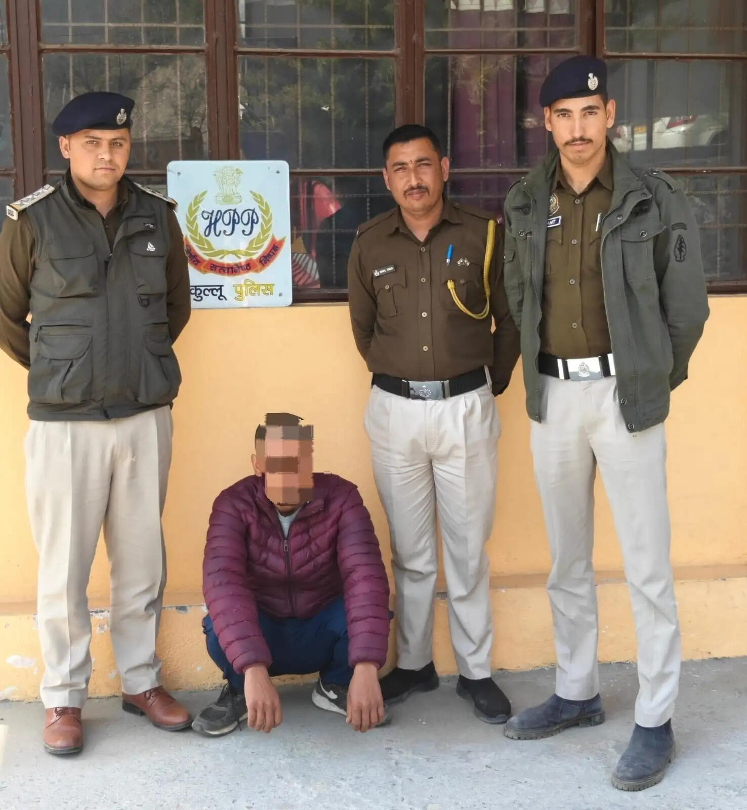 पत्लीकुहल में चरस के साथ नेपाली गिरफ्तार