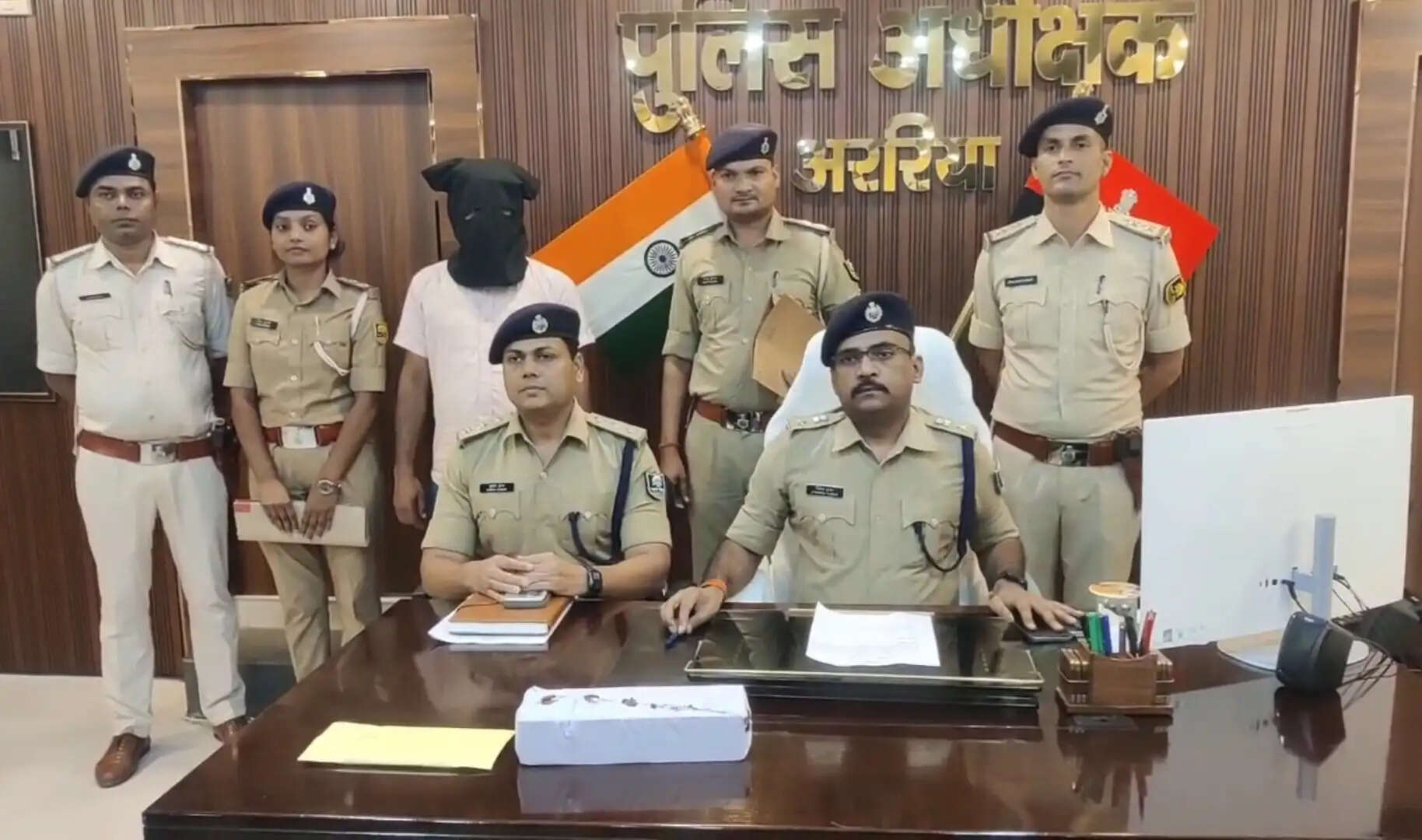 चौकता पंचायत का वार्ड सदस्य निकला जाली नोट कारोबार का सरगना,2.17 लाख रूपये के जाली नोट के साथ हुआ गिरफ्तार