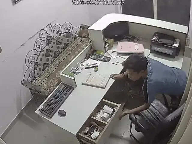 सीएनजी भरवाने आए ड्राइवर-खलासी ने गल्ले से 50 हजार चुराए