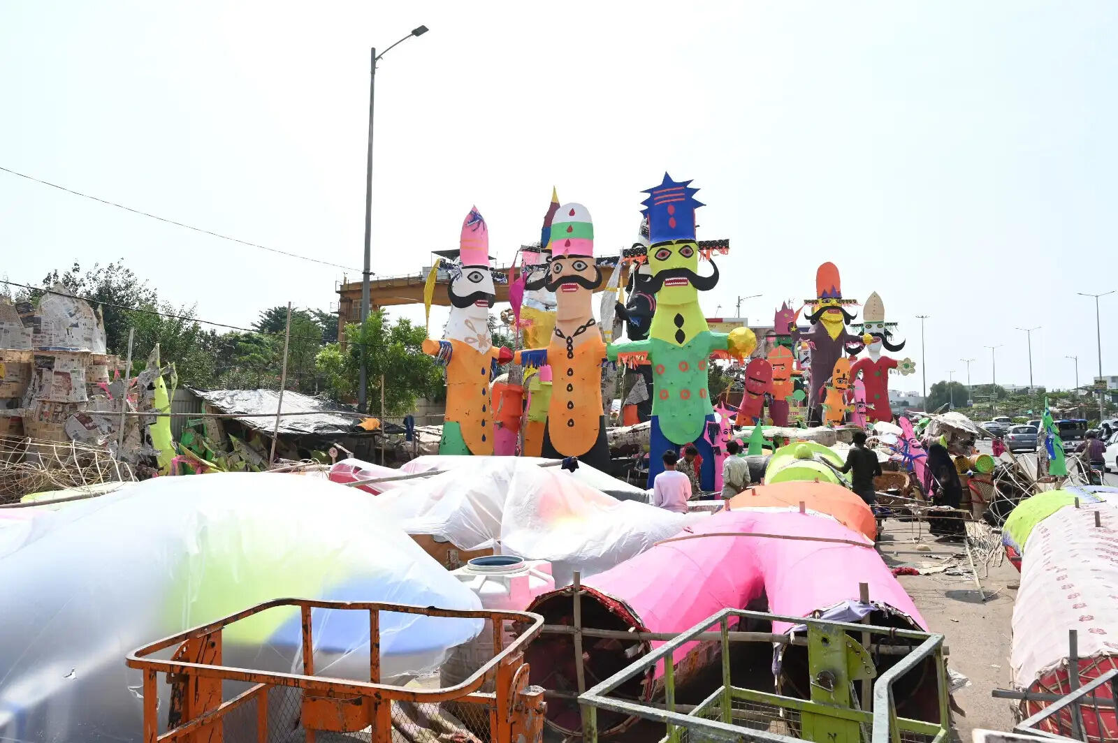 जयपुर में बारिश से रावण के पुतले खराब, कारीगरों को लाखों का नुकसान