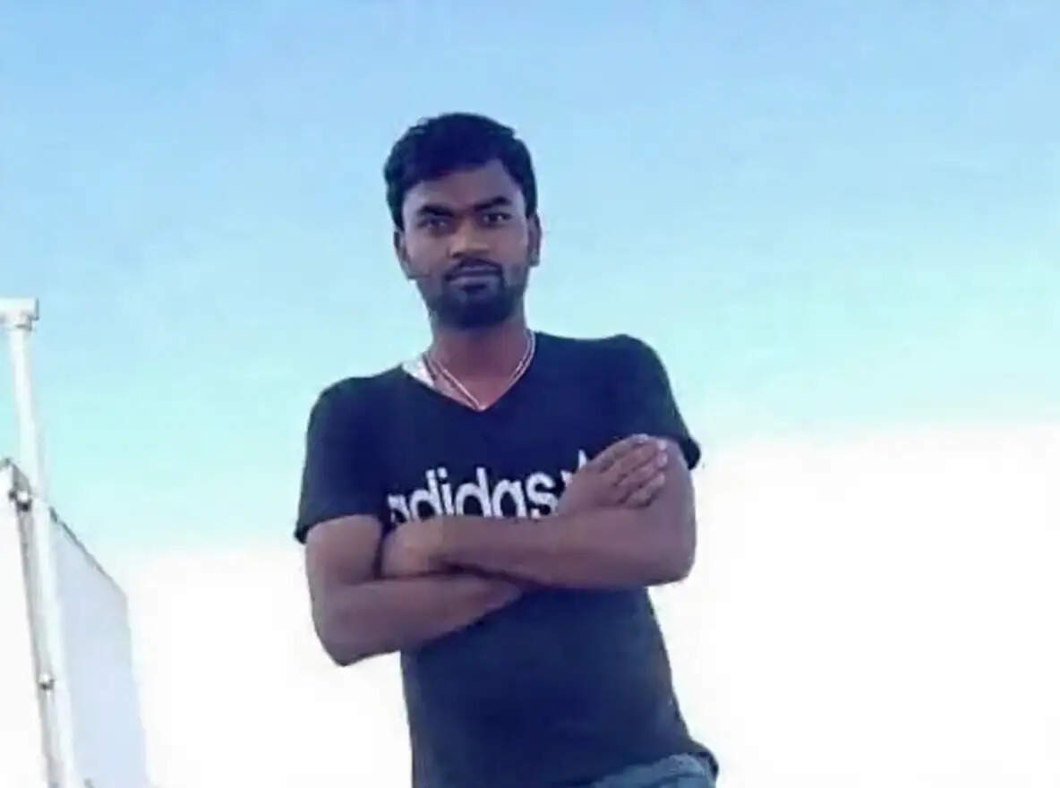 घर लौट रहे तीन बाइक सवारों को अज्ञात वाहन ने रौंदा, एक की मौत, दो घायल