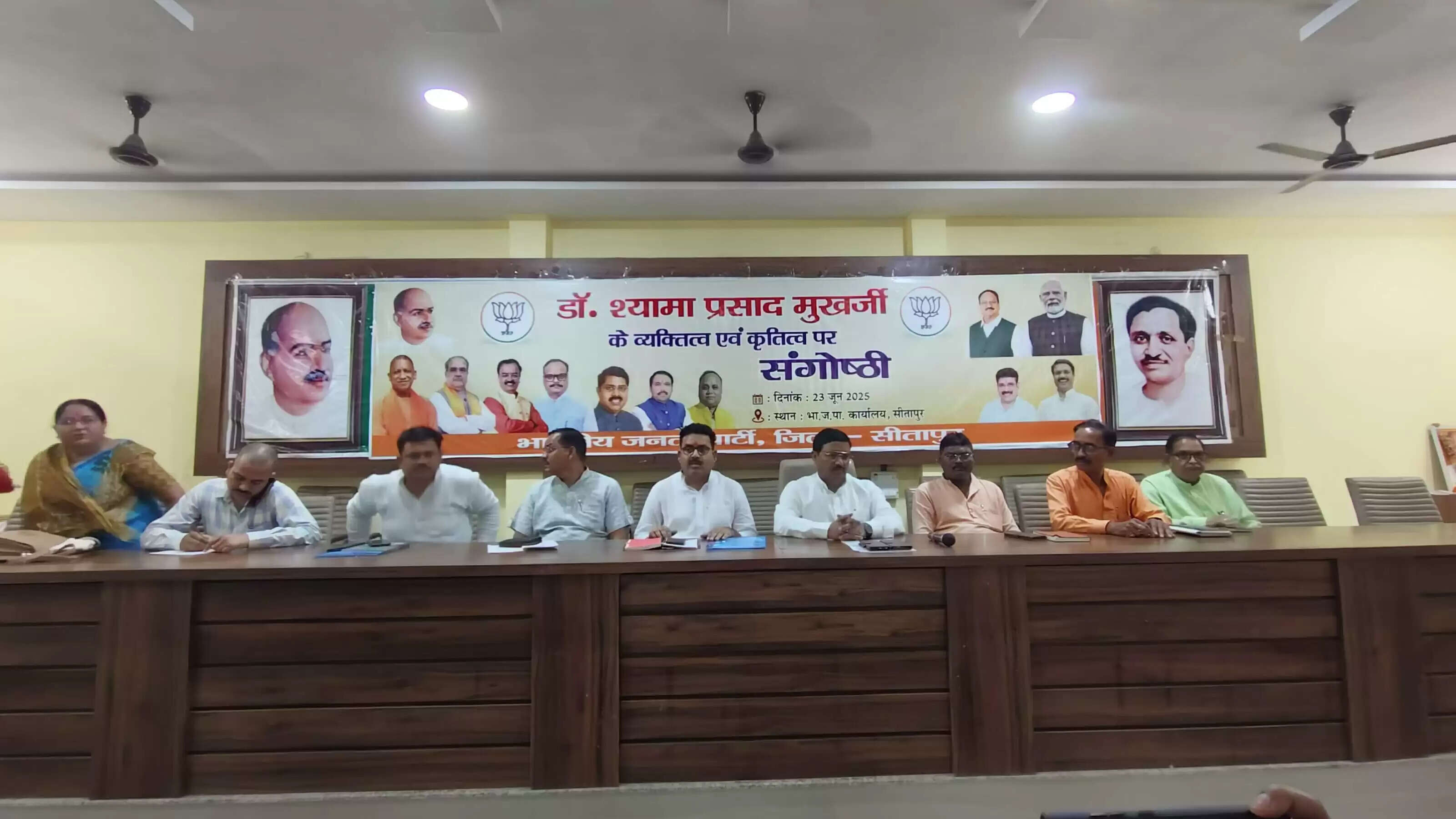 नेहरू को संतुष्ट करने के लिए हुआ देश का विभाजन-शंकरलाल लोधी