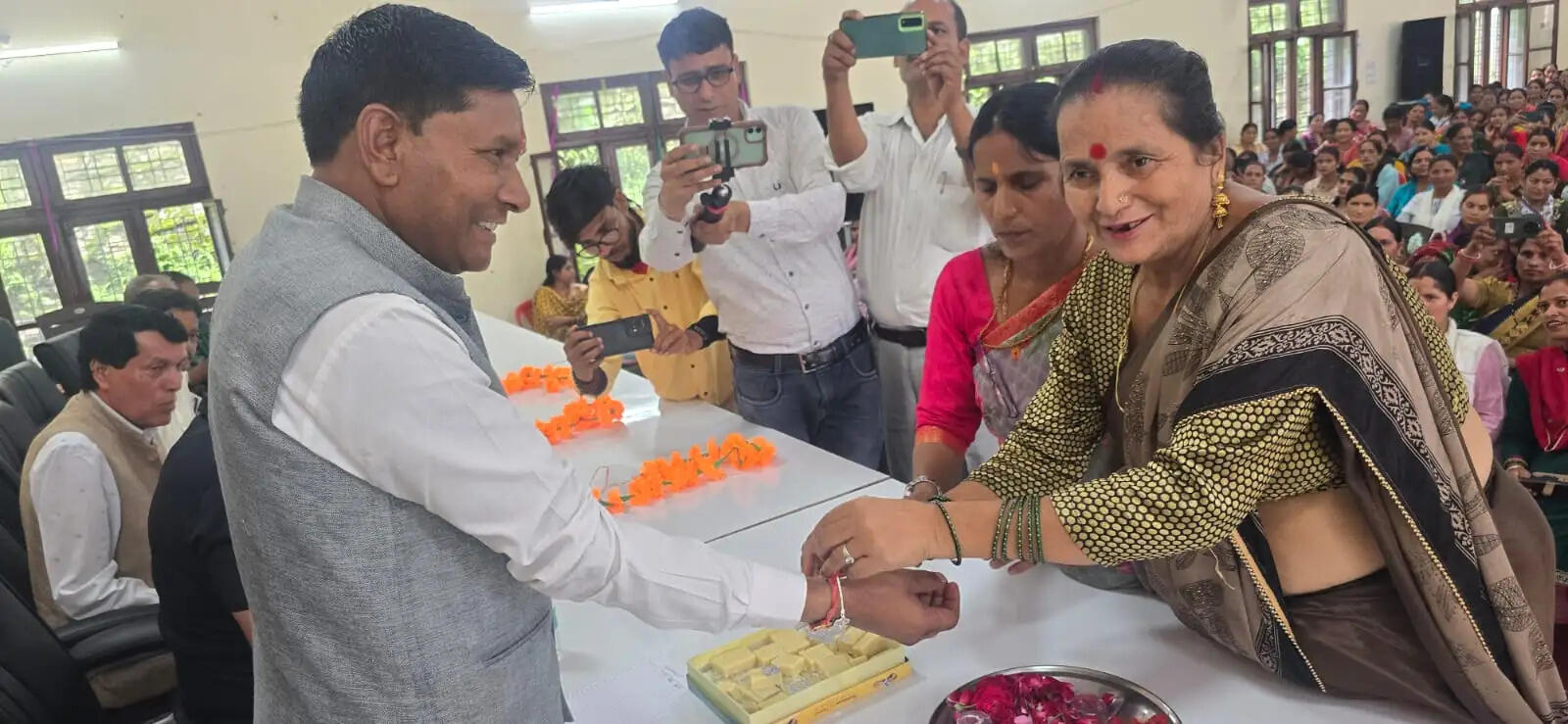 विधायक बाेले लखपति दीदी योजना से प्रदेशभर की महिलाएं बन रही आत्मनिर्भर
