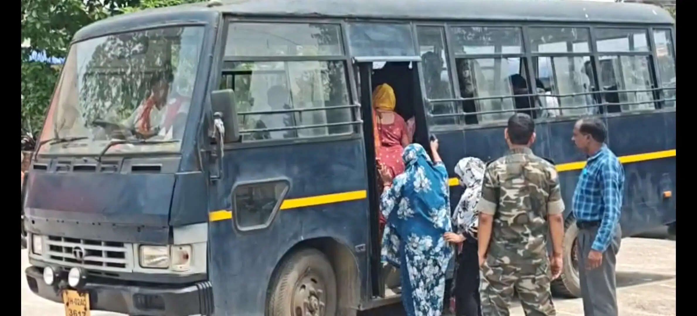 रामगढ़ के बुध बाजार में देह व्यापार का भंडाफोड़, 12 लोग गिरफ्तार, भेजा गया जेल