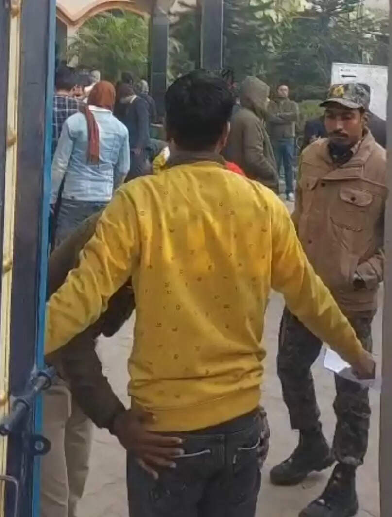 बिहार के 498 परीक्षा केंद्रों पर दारोगा भर्ती परीक्षा शुरु