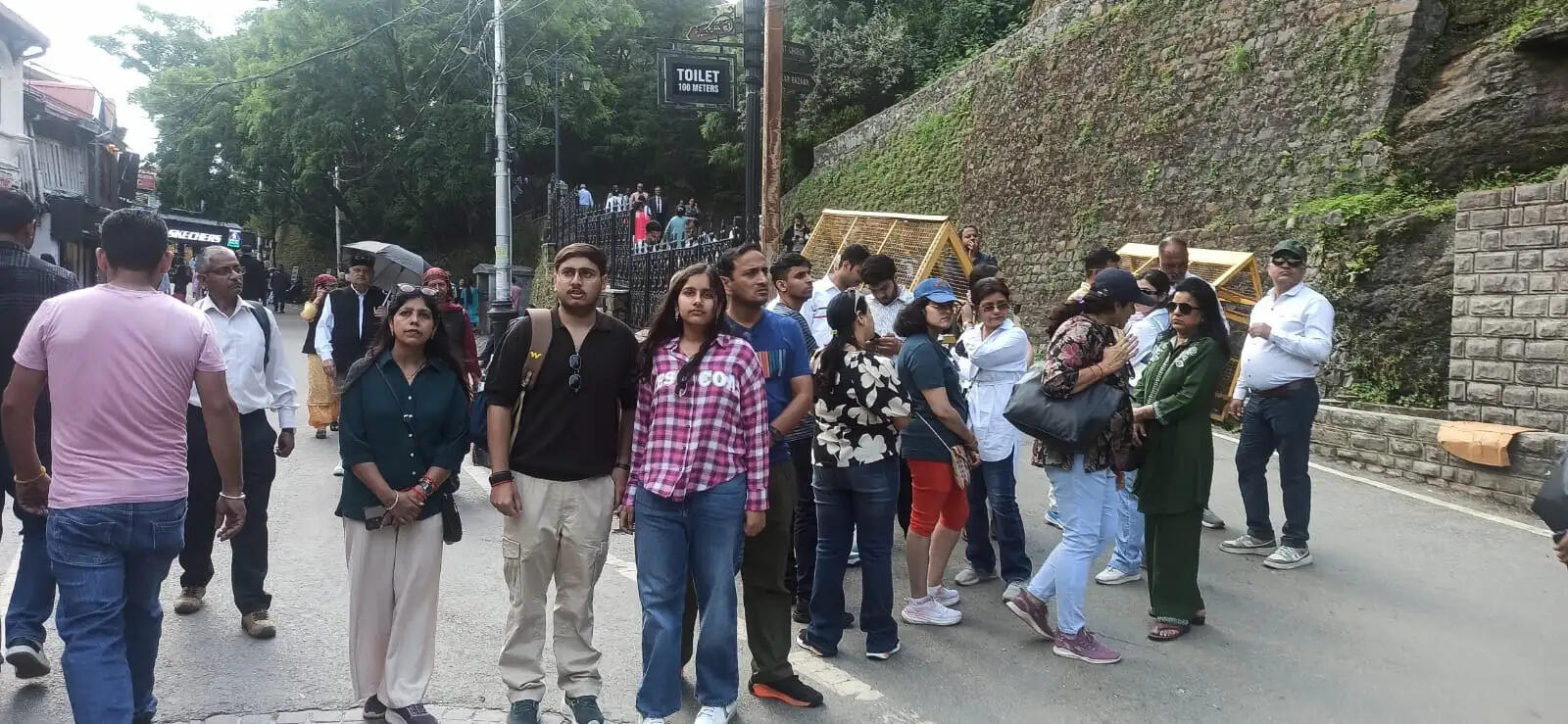 शिमला में पर्यटकों की भीड़, रोजाना 40 हज़ार वाहनों की आवाजाही, होटल पैक
