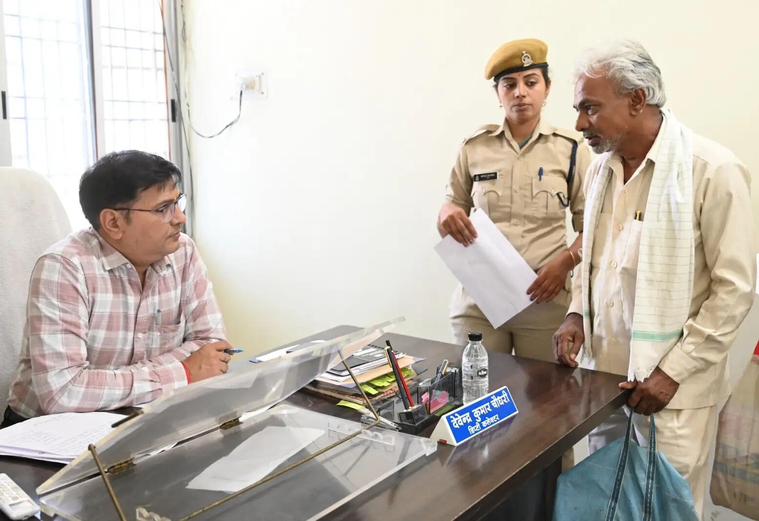 जांजगीर-चांपा में साप्ताहिक जनदर्शन आयोजित, 73 आवेदनों पर सुनवाई