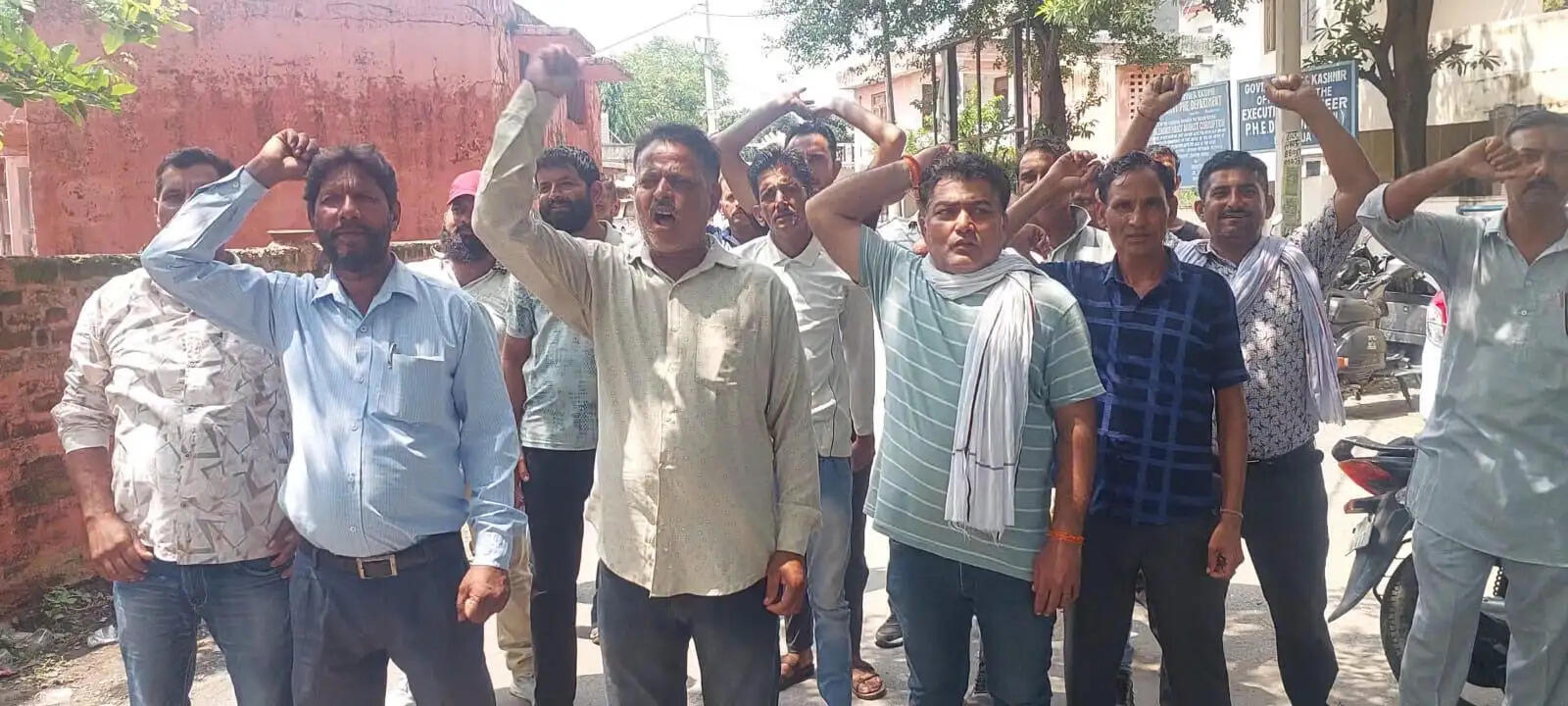 चार माह से वेतन को तरसे जलशक्ति विभाग के अस्थायी कर्मचारी, 23 अगस्त तक भुगतान नहीं तो काम छोड़ो हड़ताल