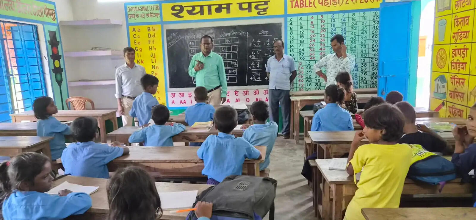 बीडीओ के औचक निरीक्षण में शिक्षिका की कथित फर्जी हाजिरी का मामला उजागर