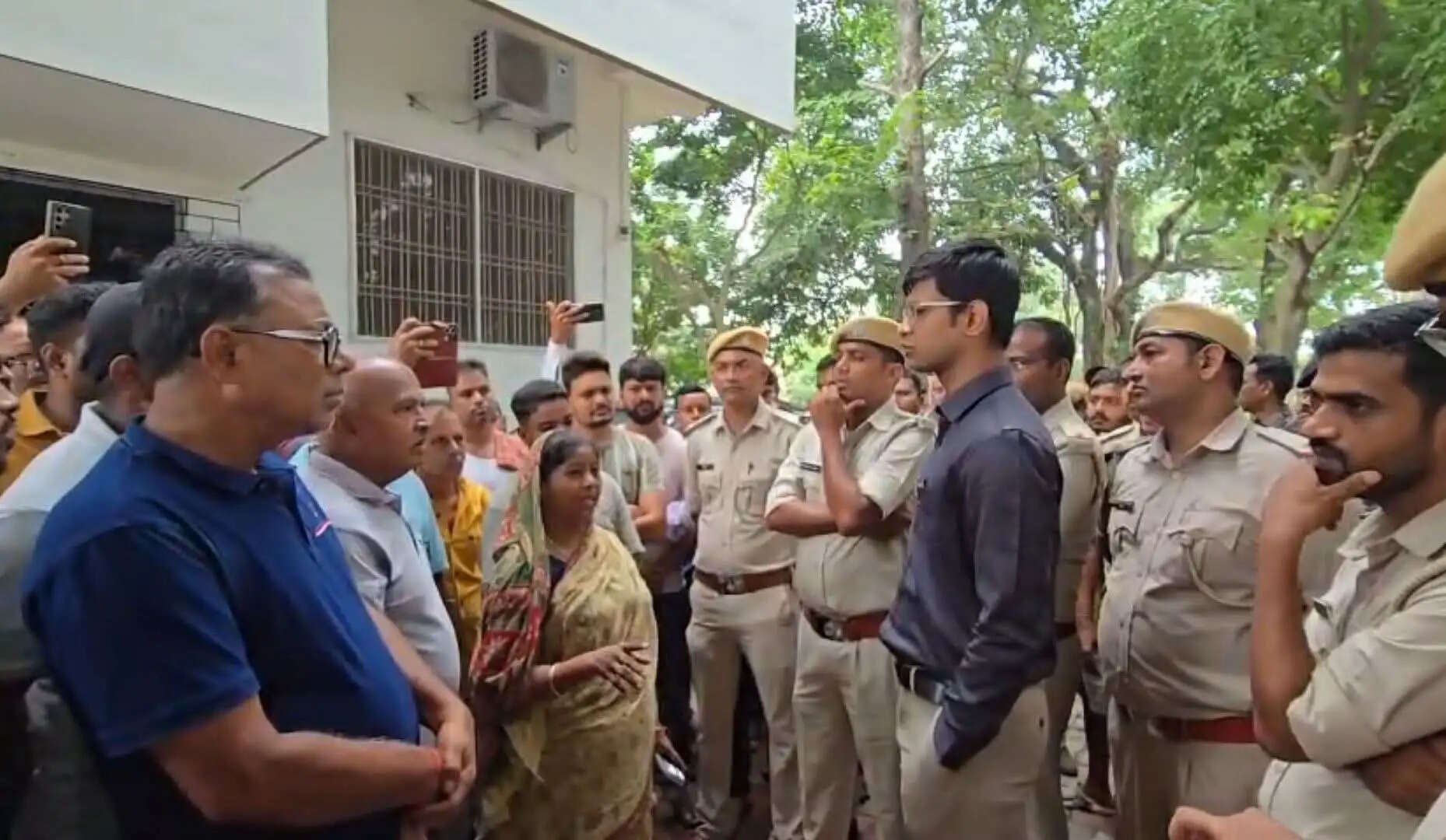 वन विभाग के पुराने मामले में विवेक राउत के आवास पर छापेमारी, वारंटी की तलाश में पहुंची थी संयुक्त टीम