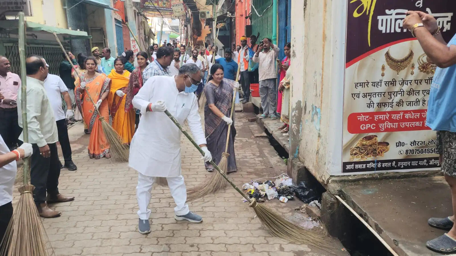 स्वच्छता को दैनिक जीवन का हिस्सा बनाना सामूहिक जिम्मेदारी : गिरीश चंद्र यादव
