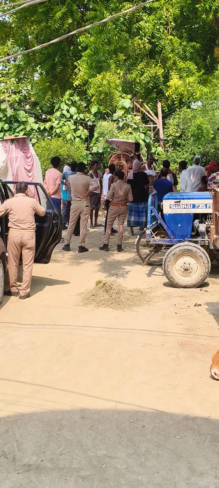 बलिया : शादीशुदा प्रेमी के लिए मोबाइल टावर पर चढ़ी युवती