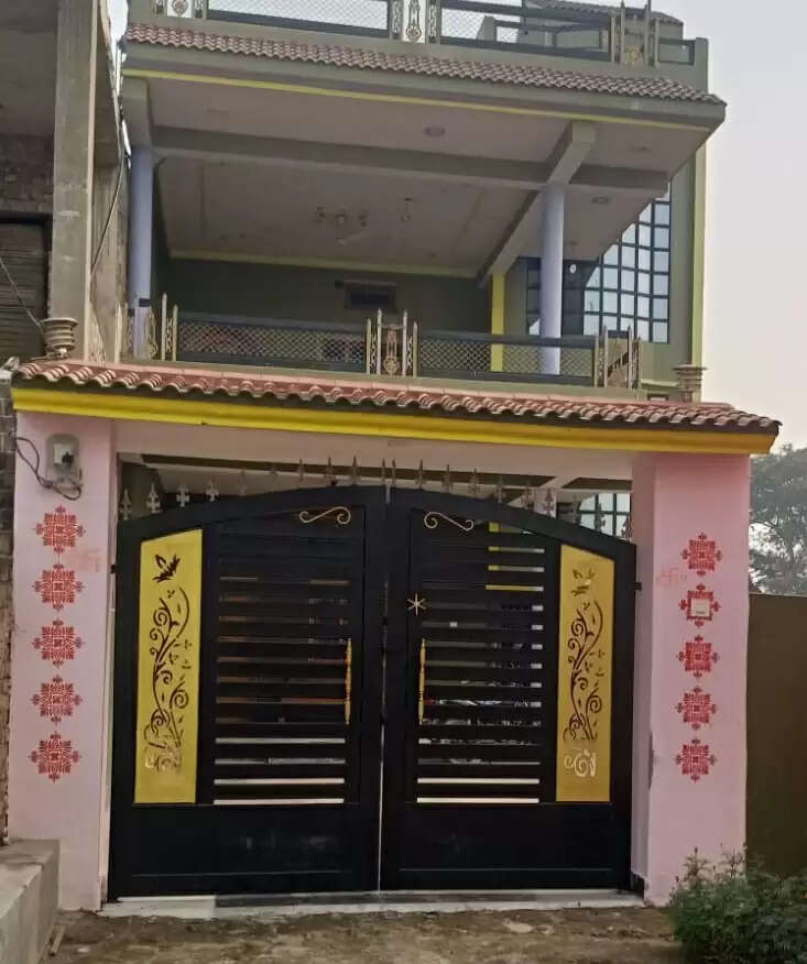 मीरजापुर में बंद मकान का ताला तोड़कर 25 लाख की चाेरी