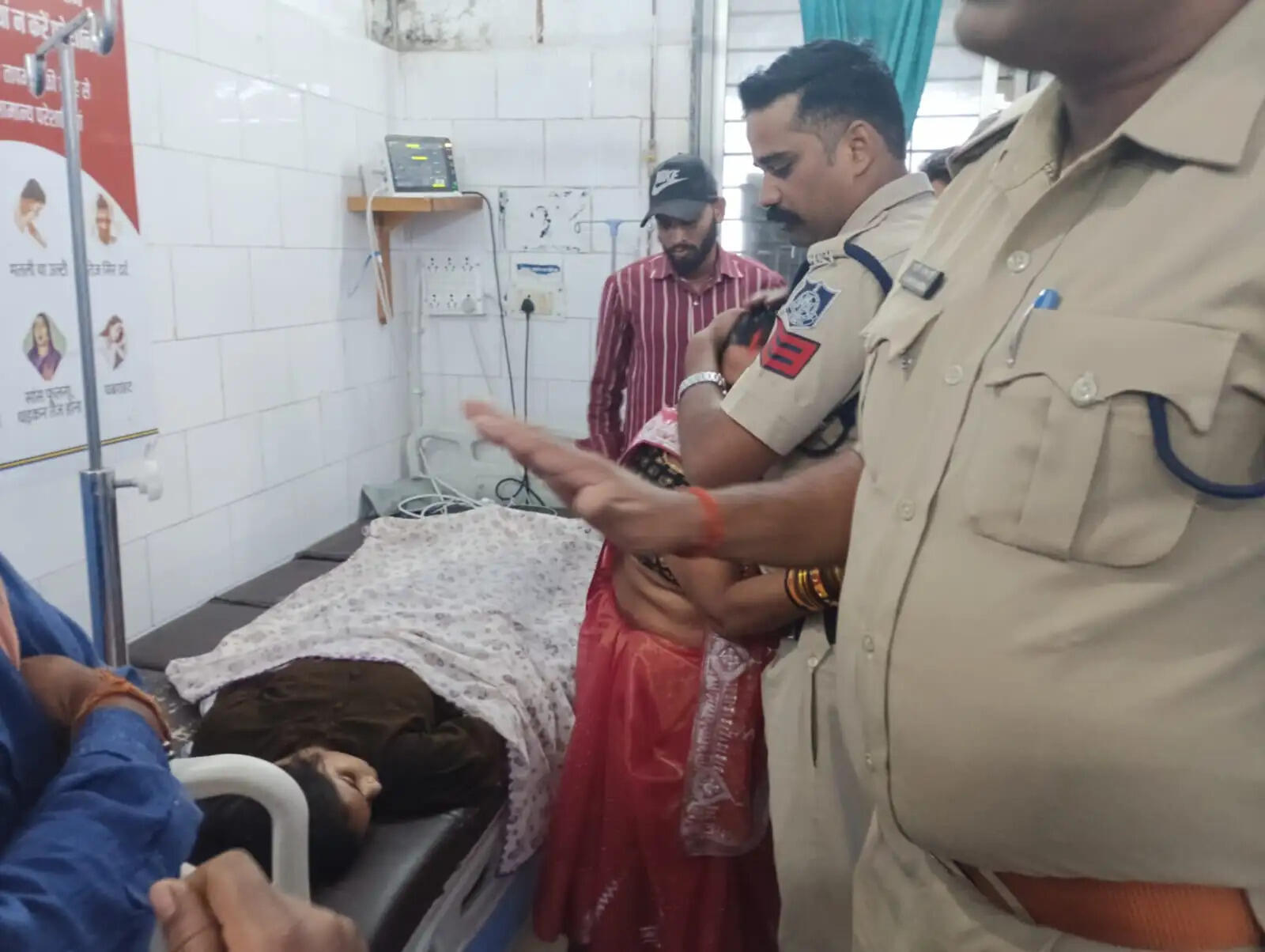 अनूपपुर: जिला अस्पताल में इलाज के दौरान संदिग्धावस्था में युवती की मौत, पोस्टमार्टम के बाद होंगा स्पष्ट