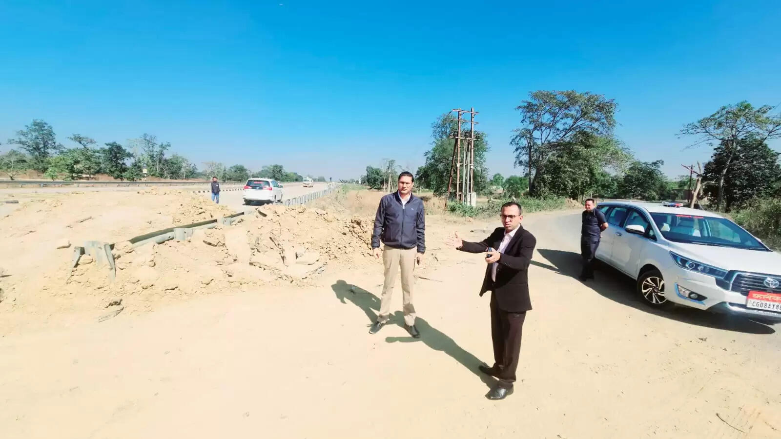 कोरबा कलेक्टर ने कुदुरमाल पुल का किया निरीक्षण, समिति गठित कर लोड बेयरिंग टेस्ट के दिए निर्देश