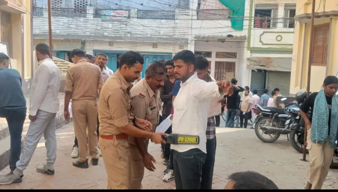 पुलिस भर्ती परीक्षा : आखिरी दिन की प्रथम पाली की परीक्षा शांतिपूर्ण तरीके से सम्पन्न