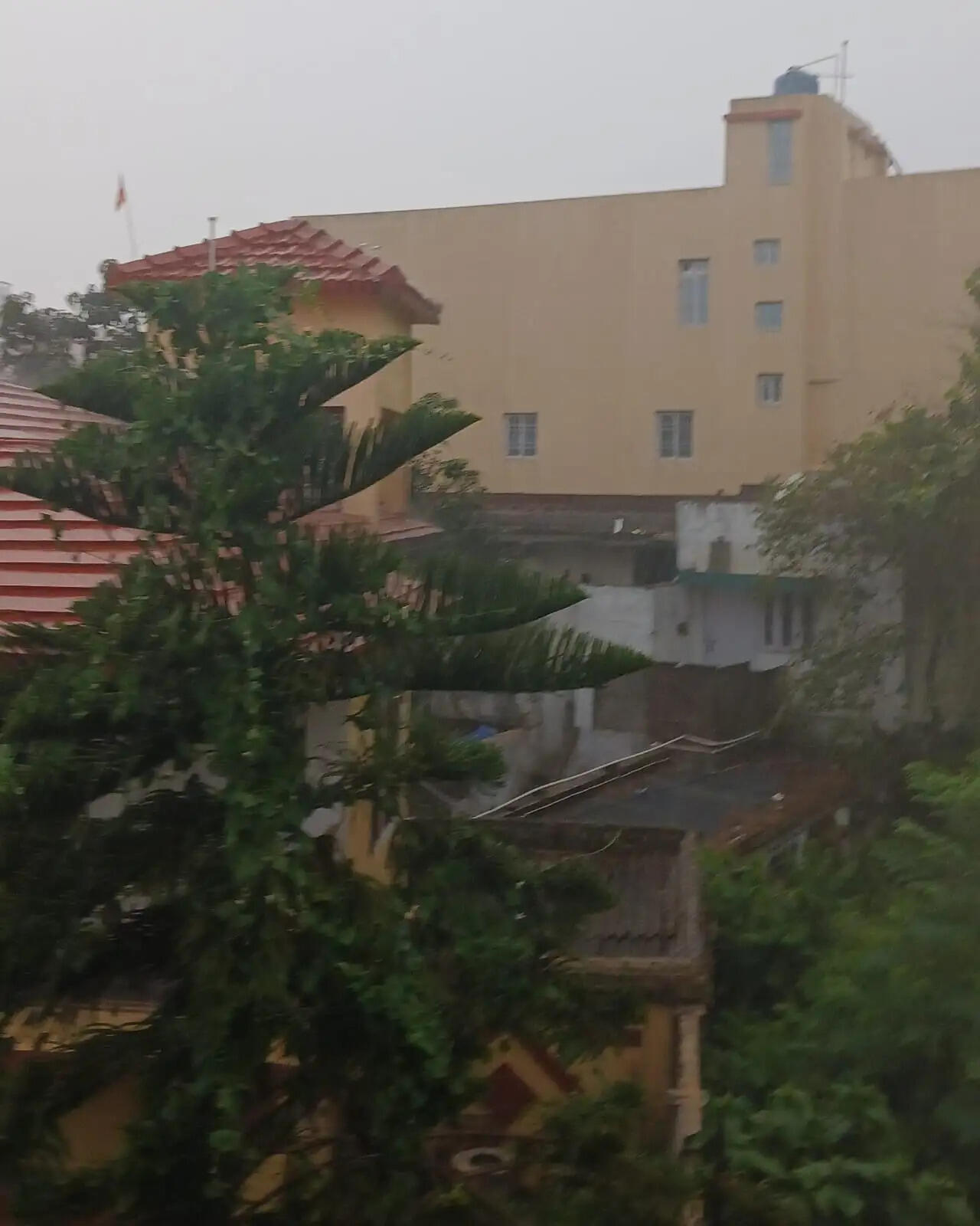 (अपडेट) प्री मानसून की झमाझम बारिश से रांची में मौसम सुहाना, तापमान में गिरावट से गर्मी से राहत